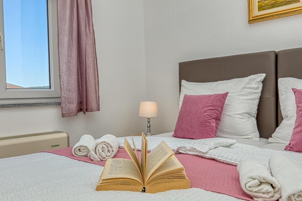 Villa Mihaela Trogir Dış mekan fotoğraf